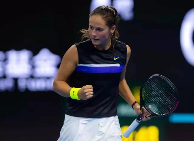 使得他们的 使得他们的